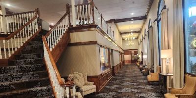 Colonial Hotel