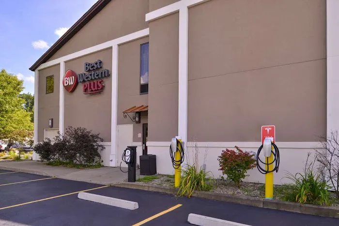 Best Western Plus University Inn 4