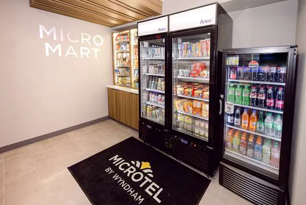 Microtel Inn & Suites by Wyndham Springville 4