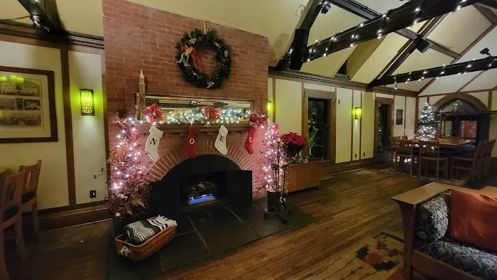 Roycroft Inn 4