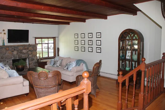 Carriage House at Rushing Waters 4