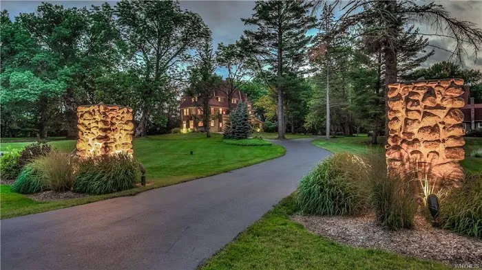 Carriage House at Rushing Waters 4