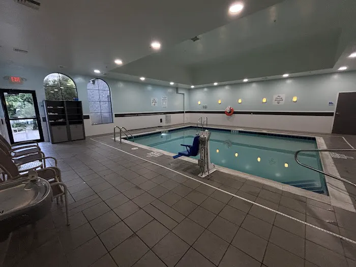 Holiday Inn Express & Suites Batavia - Darien Lake, an IHG Hotel 4