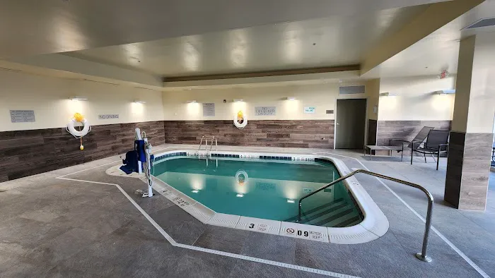 Fairfield Inn & Suites Batavia 4