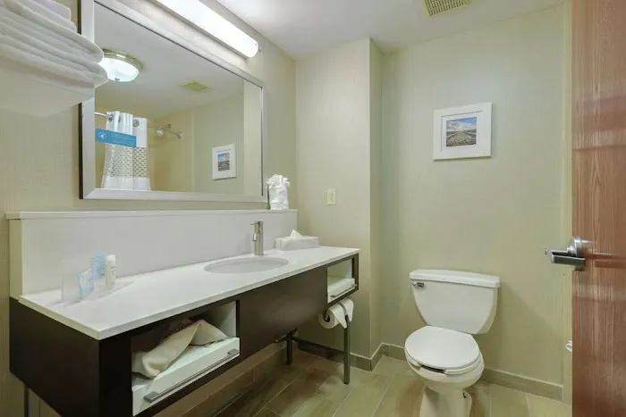 Hampton Inn Batavia 4