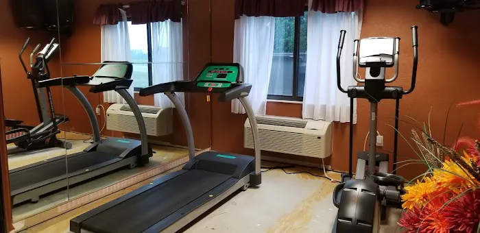 Fairbridge Inn & Suites Batavia - Darien Amusement Park 4