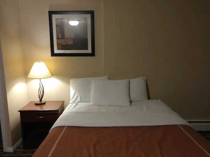 Americas Best Value Inn & Suites Clarence/Buffalo East 4