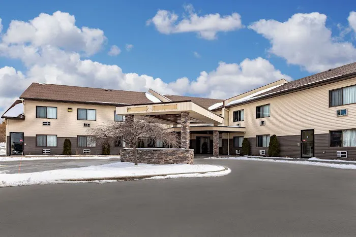 Econo Lodge 4