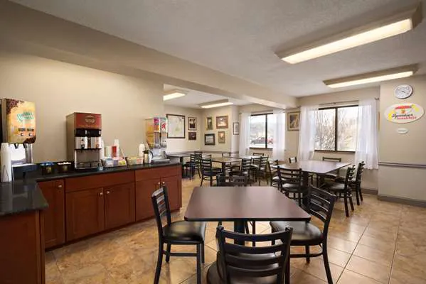 Super 8 by Wyndham Ithaca 4