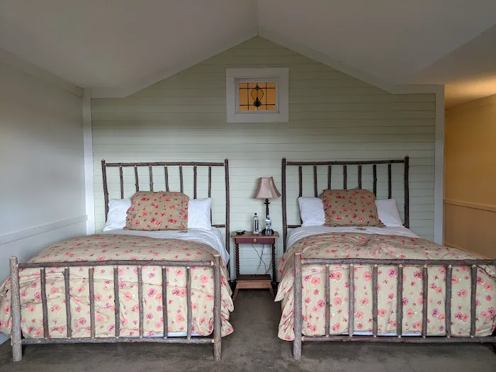 Lake Opechee Inn and Spa 4