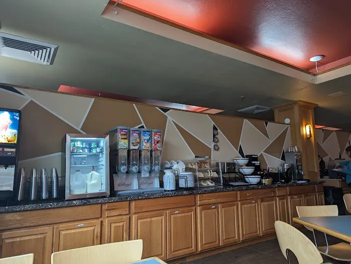 Cabot Inn & Suites 4
