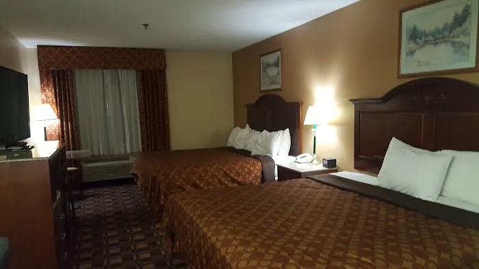 Cabot Inn & Suites 4