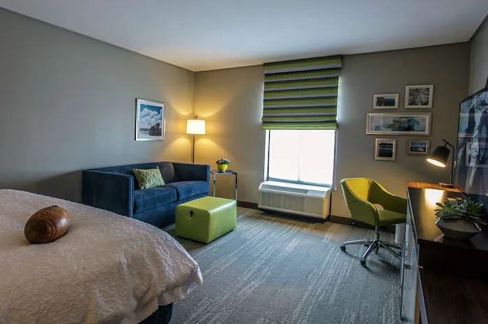 Hampton Inn & Suites Foxborough/Mansfield 4