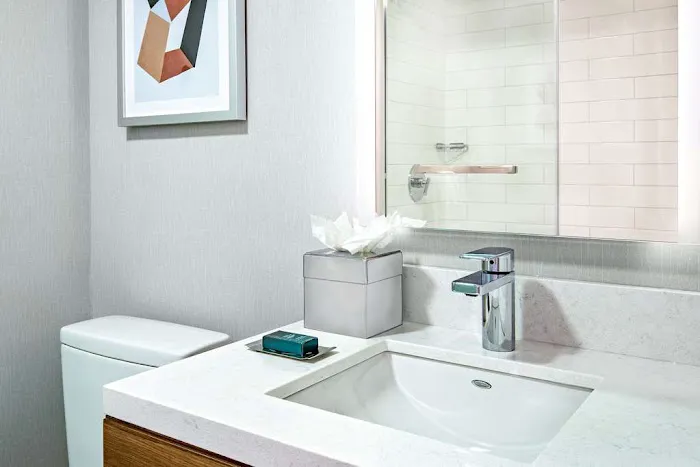 DoubleTree by Hilton Hotel Boston - Westborough 4