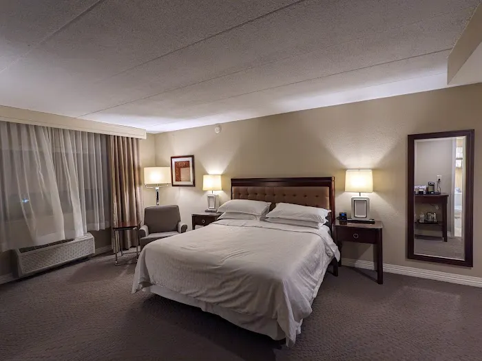 Sheraton Framingham Hotel & Conference Center 4