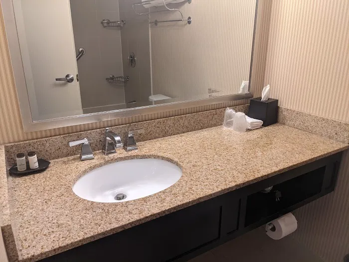 Sheraton Framingham Hotel & Conference Center 4