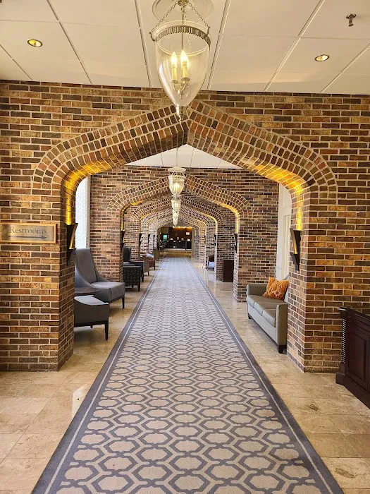 Sheraton Framingham Hotel & Conference Center 4