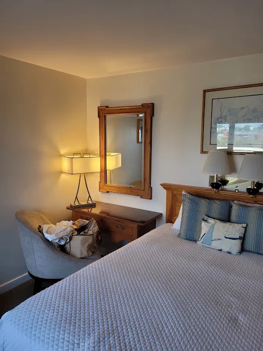 Newport Bay Club & Hotel 4