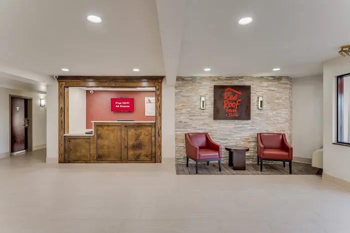 Red Roof Inn & Suites Newport – Middletown, RI 5