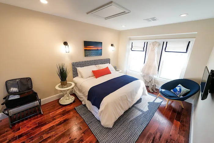 East Island Reserve Hotel 4
