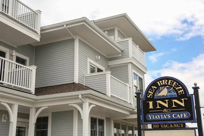 The Sea Breeze Inn 5