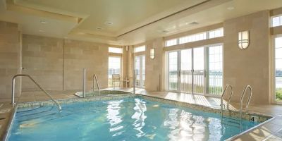 Newport Beach Hotel & Suites