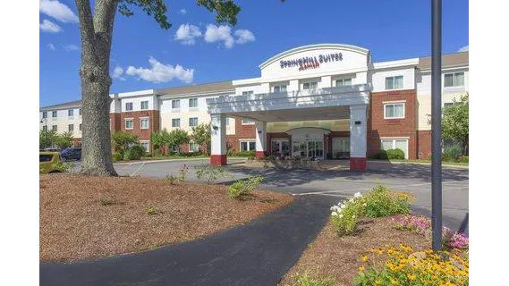 SpringHill Suites Devens Common Center 5