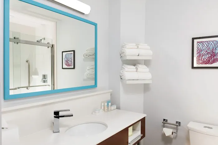 Hampton Inn Concord/Bow 4