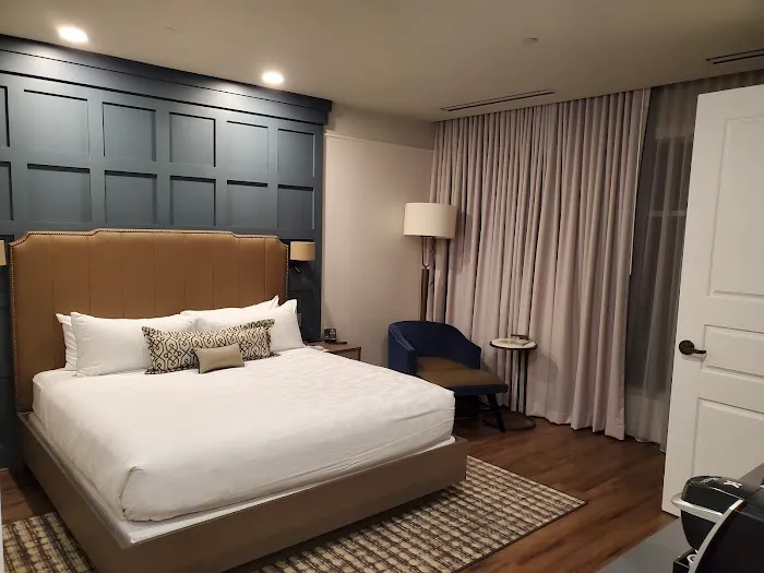 The Hotel Concord 4