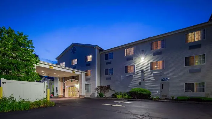 Best Western Concord Inn & Suites 4