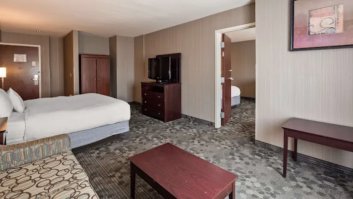 Best Western Concord Inn & Suites 4