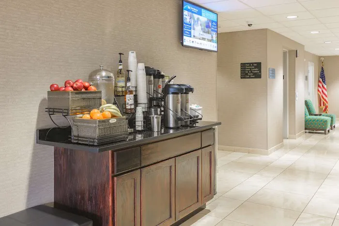 Best Western Concord Inn & Suites 4