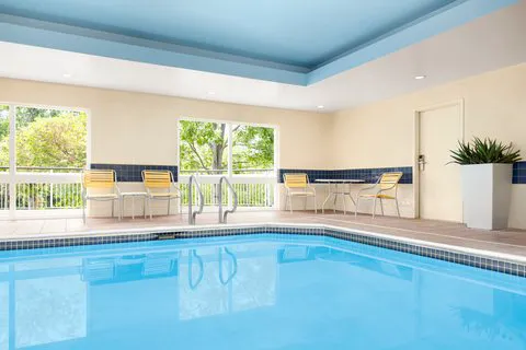 Fairfield Inn Concord 4
