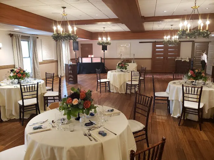 The Grand at the Bedford Village Inn 4