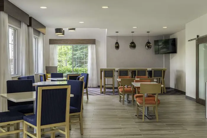 Hampton Inn Manchester Downtown 5
