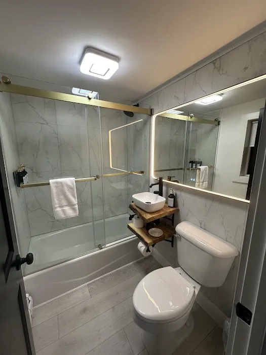 The Lincoln Boutique Motel 4