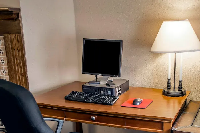 Quality Inn & Suites 4