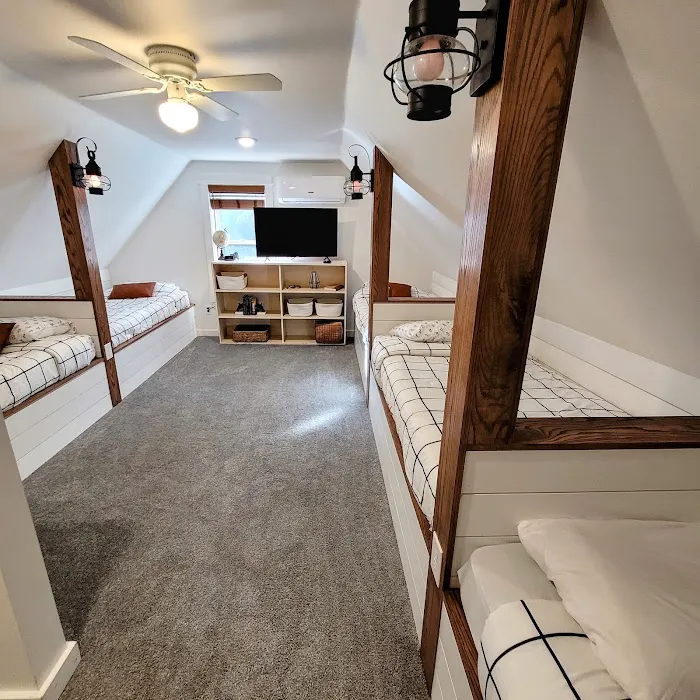 A Creekside Haven 4