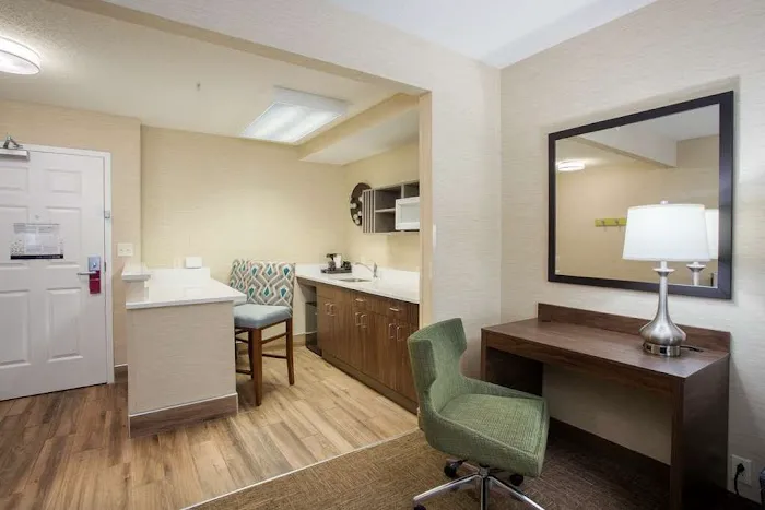 Hampton Inn Buffalo South/I-90 4