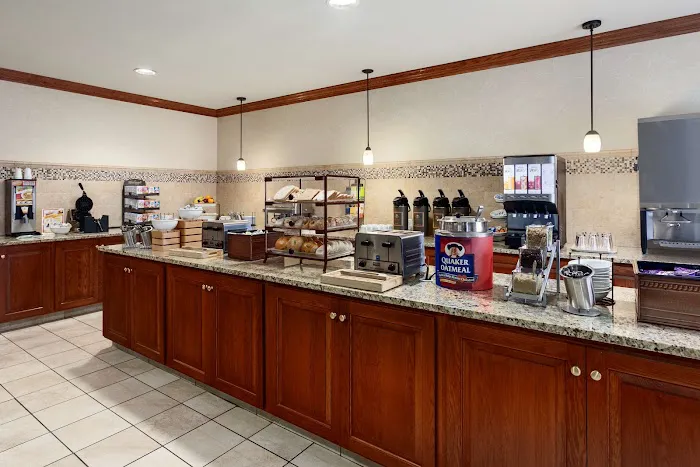 Country Inn & Suites by Radisson, Buffalo South I-90, NY 4