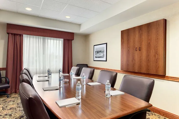 Country Inn & Suites by Radisson, Buffalo South I-90, NY 4