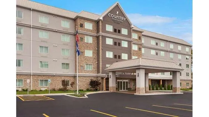 Country Inn & Suites by Radisson, Buffalo South I-90, NY 4