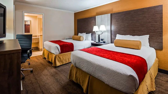 Best Western Galleria Inn & Suites 4