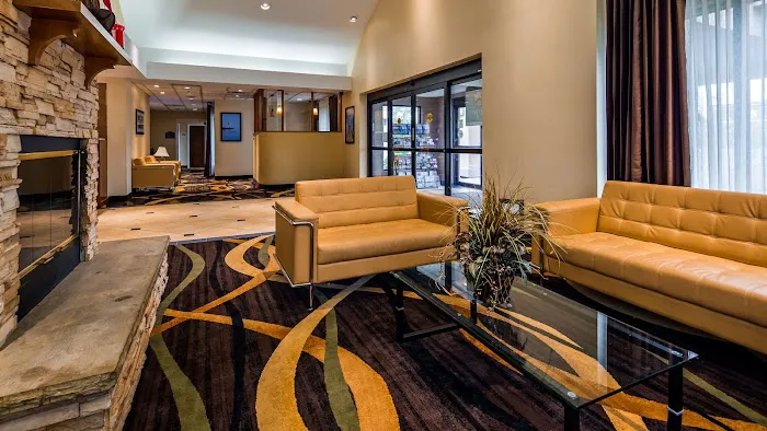 Best Western Galleria Inn & Suites 4