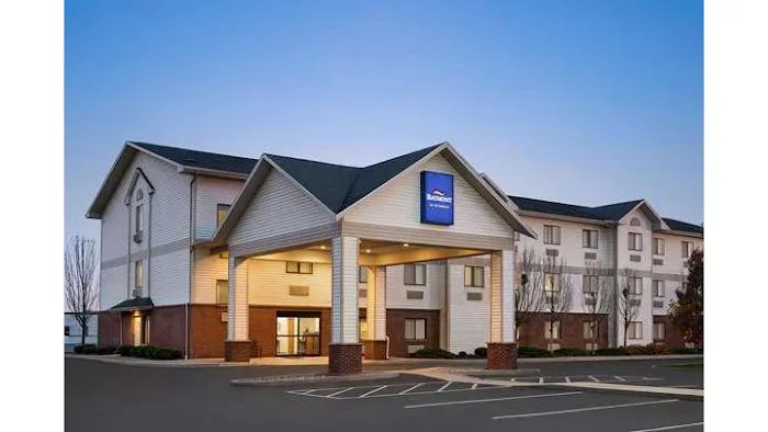 Baymont by Wyndham Buffalo 4