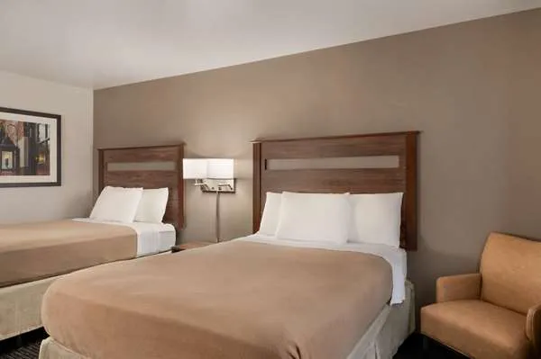 Baymont by Wyndham Buffalo 4