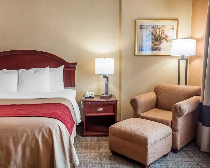 Quality Inn Near Walden Galleria Mall 4