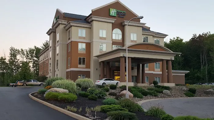 Holiday Inn Express & Suites Hamburg 4