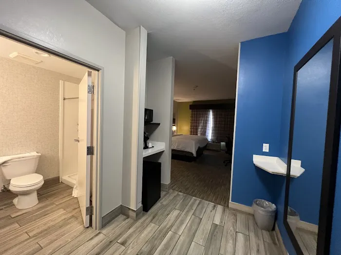 Holiday Inn Express & Suites Hamburg 4