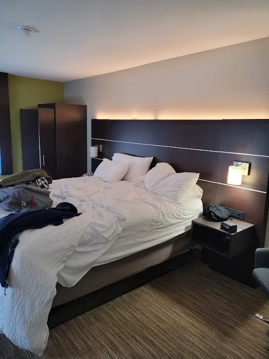 Holiday Inn Express & Suites Hamburg 4